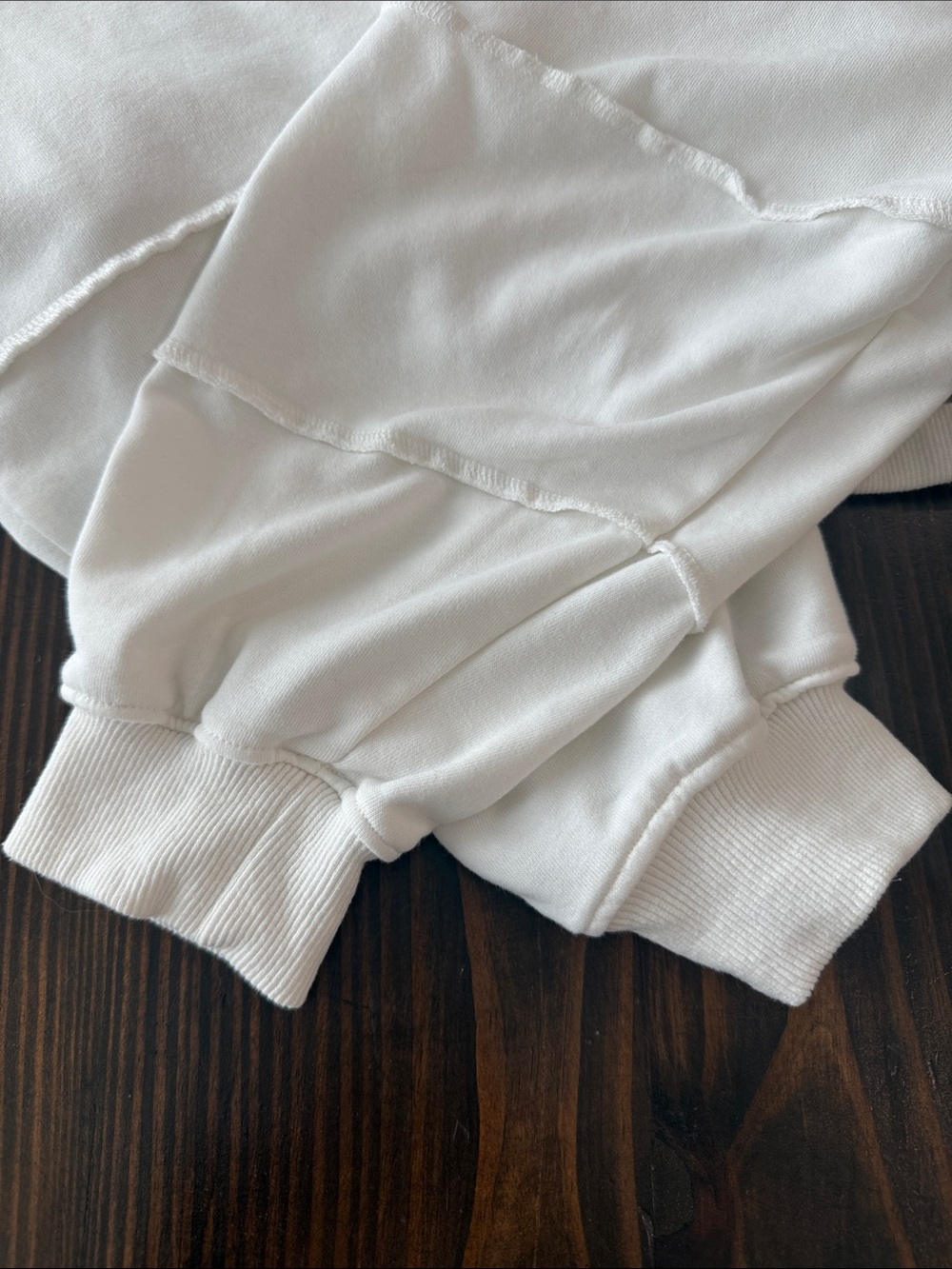 Altar’d State Cropped White V-Neck Sweatshirt Women’s Size Medium Lightweight - Picture 7 of 8
